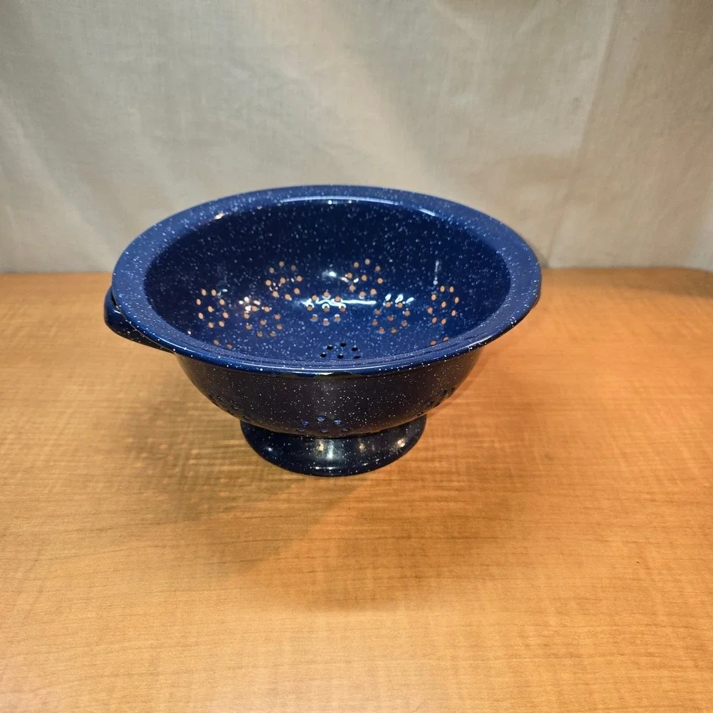 Vintage speckled blue enamelware colander strainer 9.5